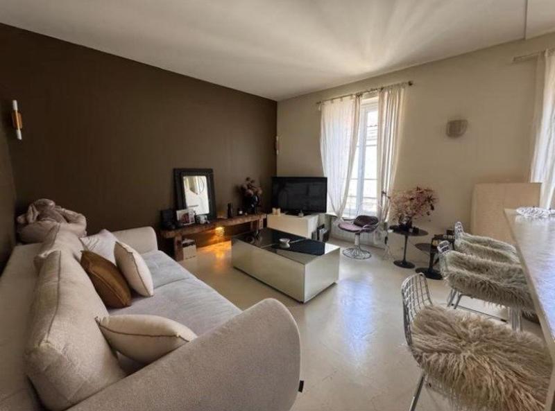 Appartement - 77 m² - 3 pièces