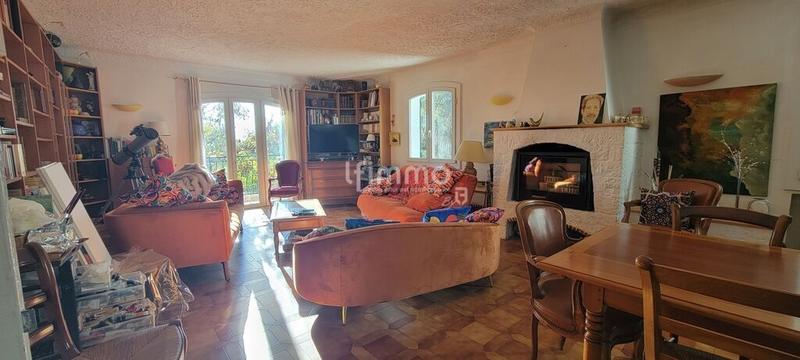 Maison - 220 m² - 7 pièces