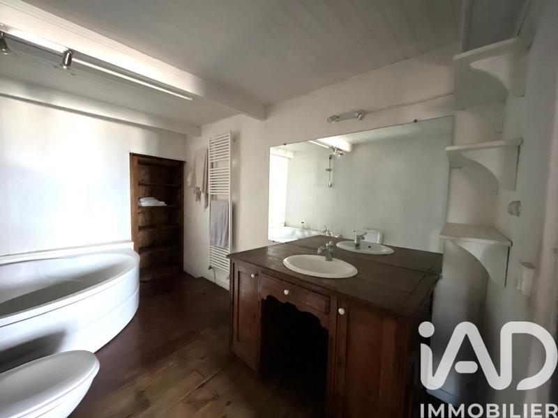 Maison - 470 m² - 12 pièces