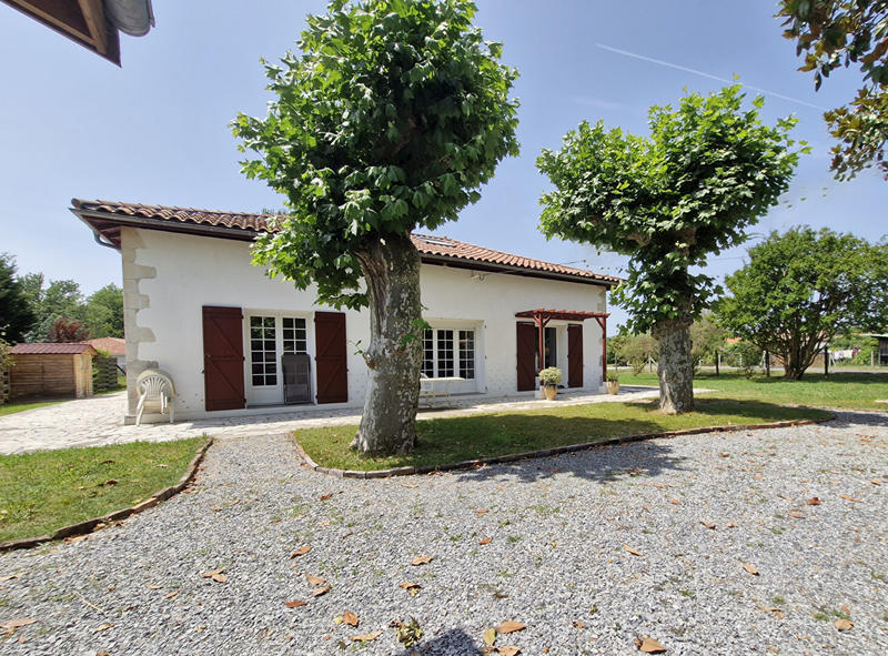 Maison - 215 m² - 7 pièces