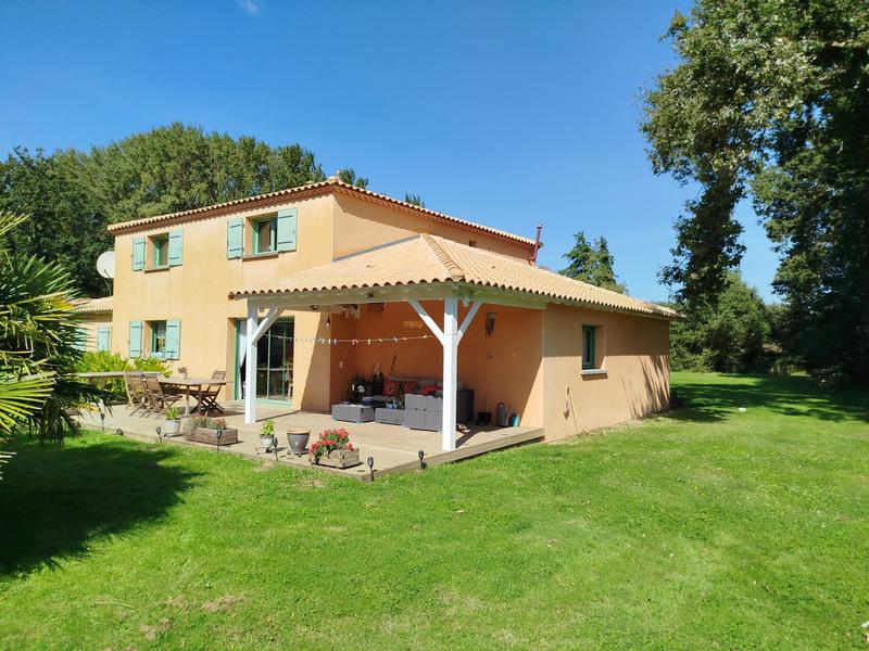 Maison - 190 m² - 6 pièces