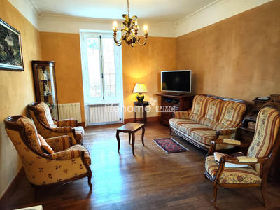 Villa - 295 m² - 9 pièces