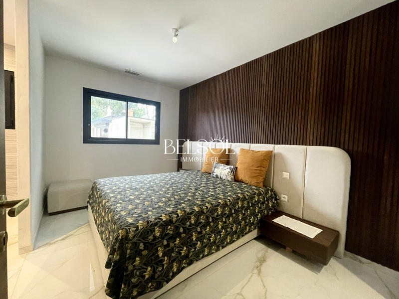 Villa - 216 m² - 7 pièces