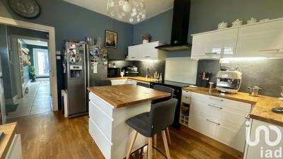 Maison - 190 m² - 8 pièces