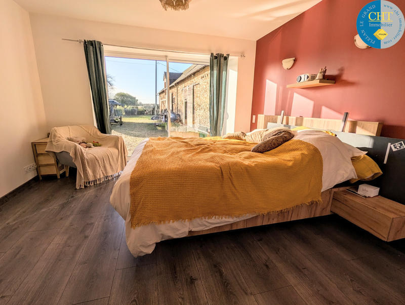 Maison - 230 m² - 6 pièces