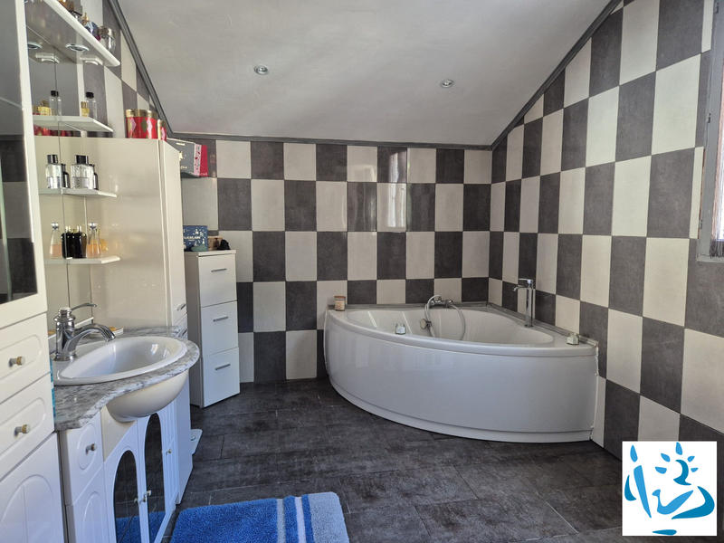 Maison ancienne - 170 m² - 6 pièces