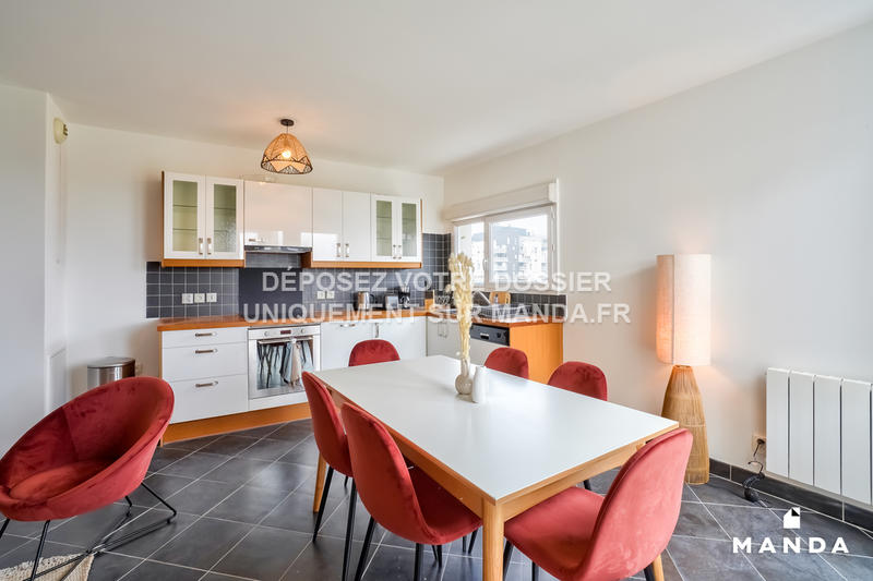 Chambre - 10 m² - 5 pièces