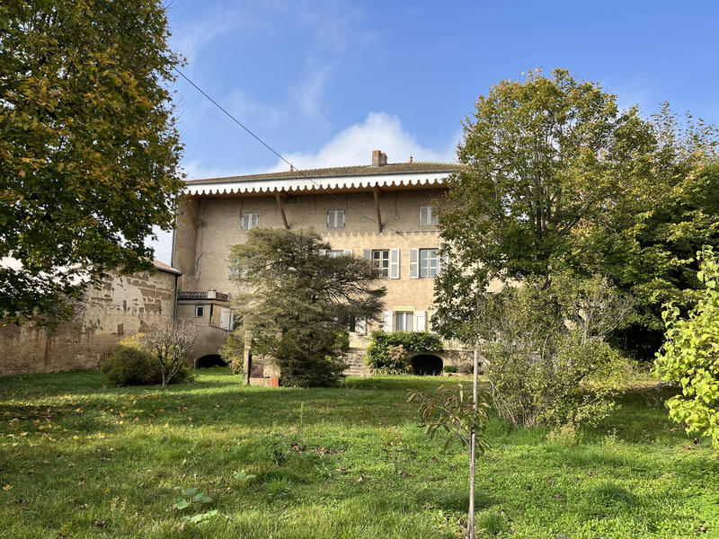 Maison ancienne - 280 m² - 13 pièces