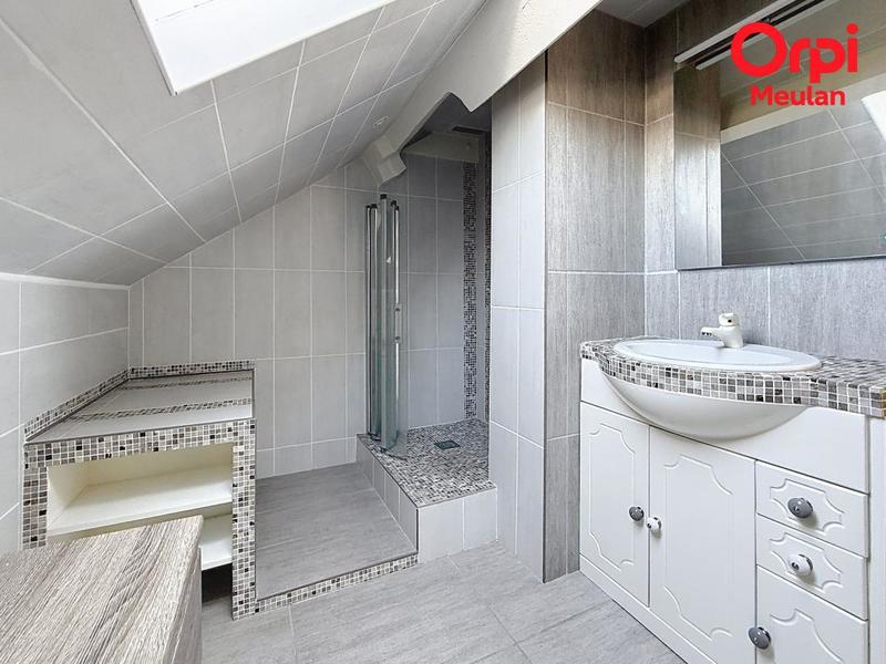 Maison - 143 m² - 8 pièces