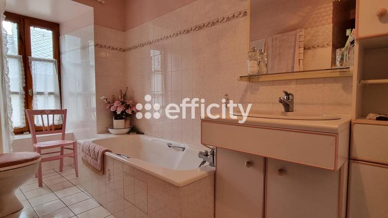 Maison - 96 m² - 6 pièces