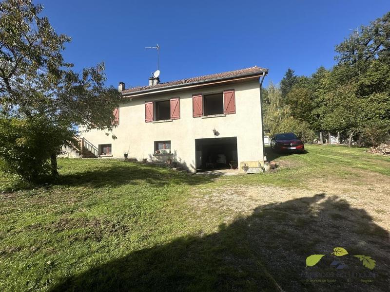 Maison - 95 m² - 5 pièces