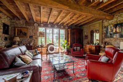 Maison - 376 m² - 7 pièces