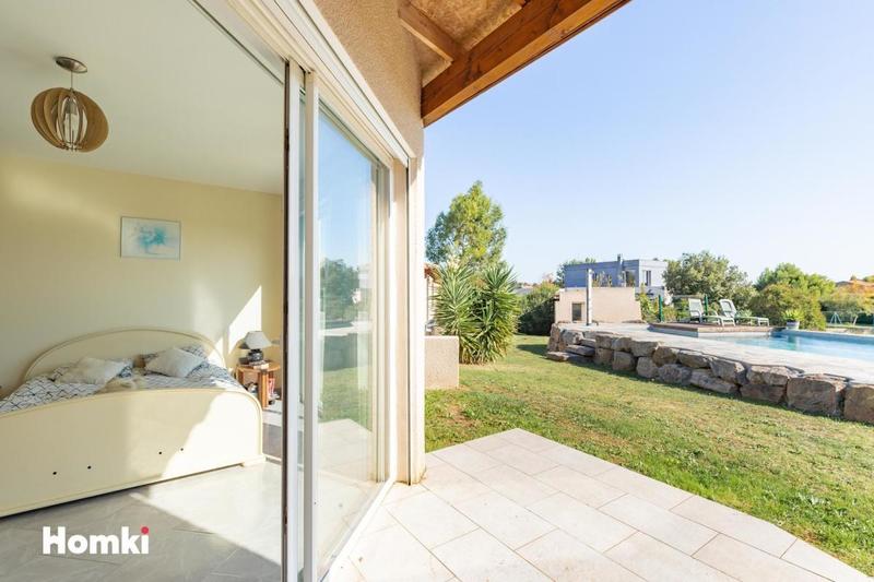 Maison - 214 m² - 7 pièces