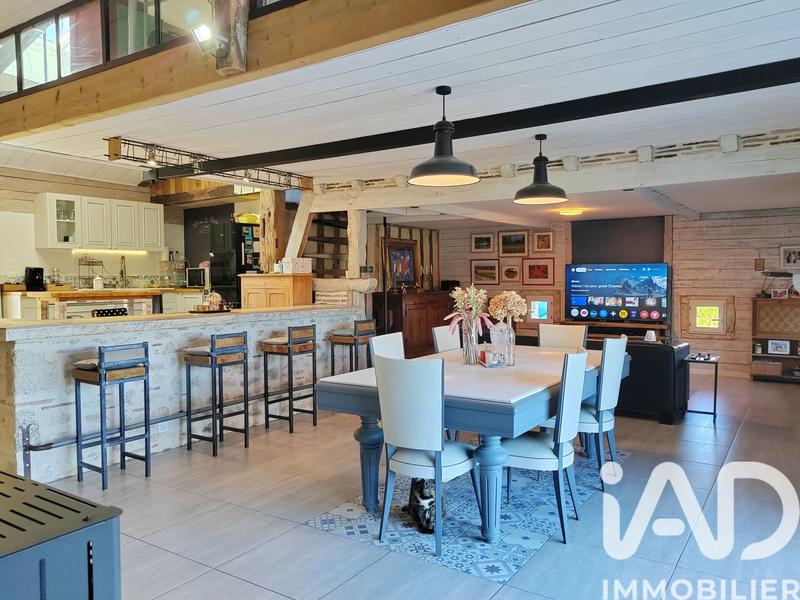 Maison - 196 m² - 5 pièces