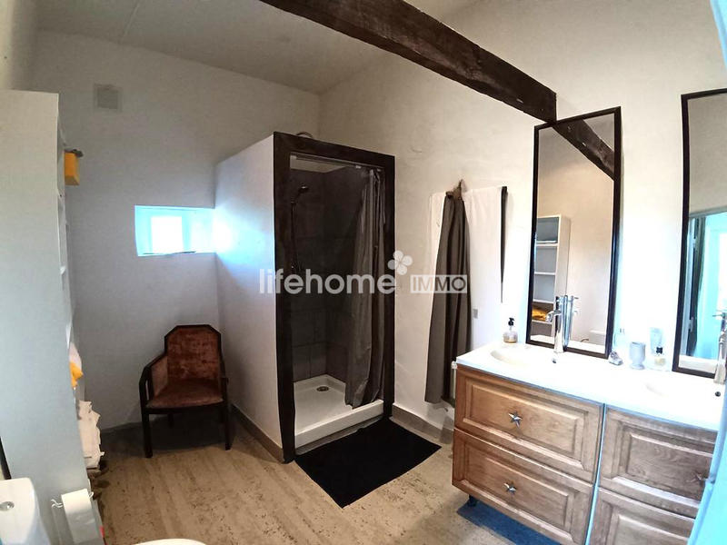 Maison - 210 m² - 6 pièces