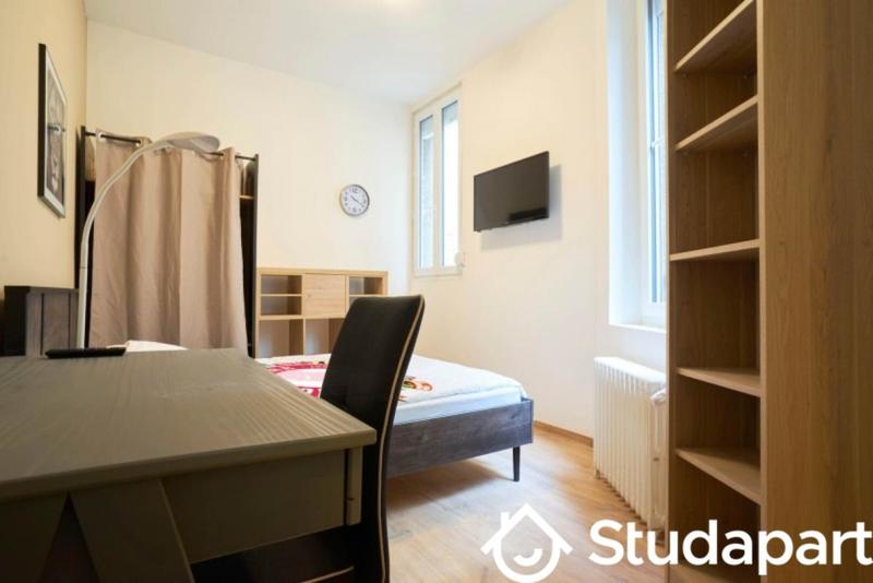 Chambre - 11 m² - 1 pièce