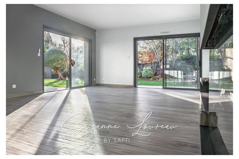 Maison - 202 m² - 6 pièces