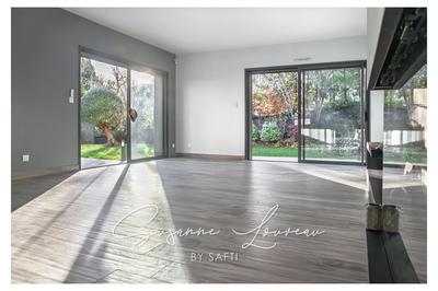 Maison - 202 m² - 6 pièces