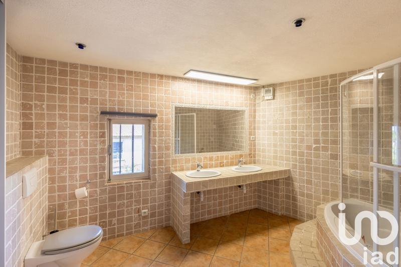 Maison - 325 m² - 9 pièces