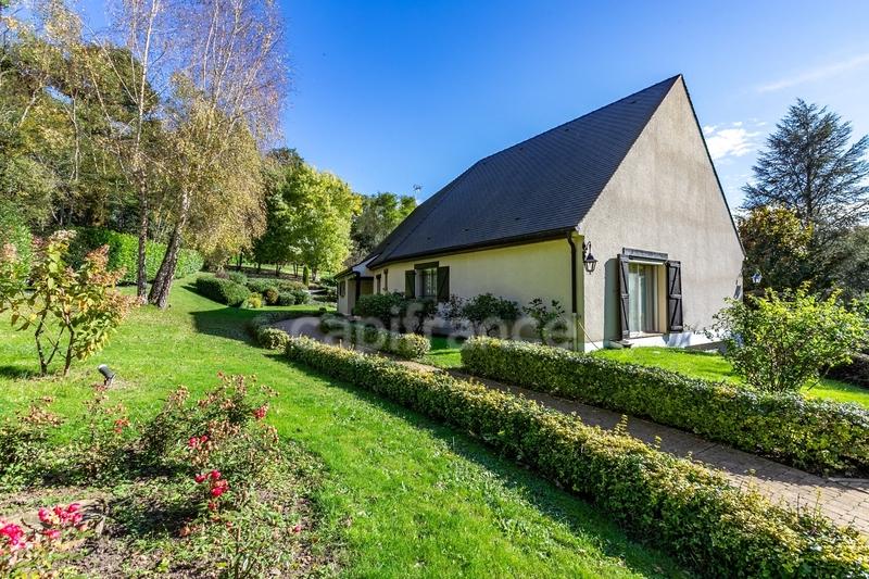 Maison - 300 m² - 10 pièces