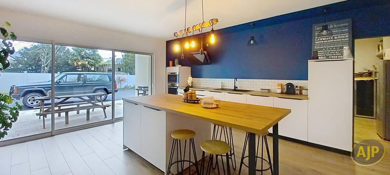 Maison - 155 m² - 6 pièces