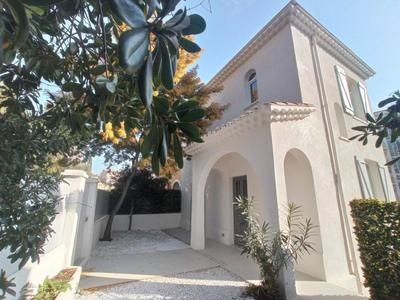 Maison bourgeoise - 135 m² - 7 pièces