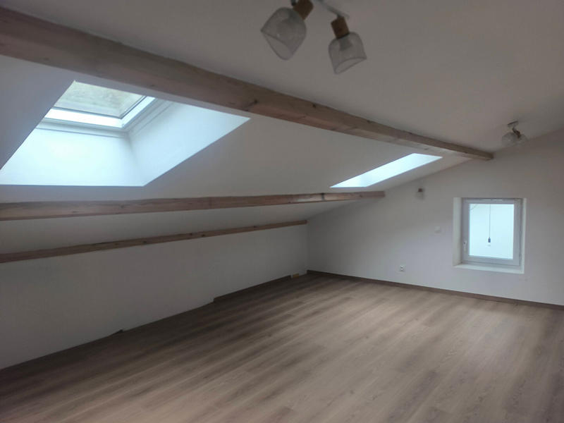 Maison - 215 m² - 8 pièces