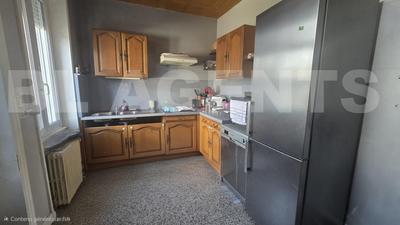 Maison - 143 m² - 7 pièces