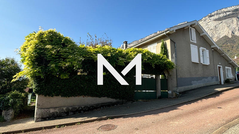 Maison ancienne - 165 m² - 7 pièces