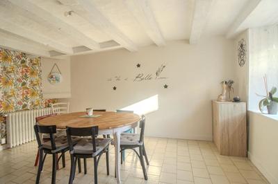 Maison - 90 m² - 6 pièces