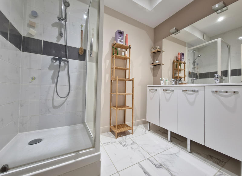 Appartement - 81 m² - 3 pièces