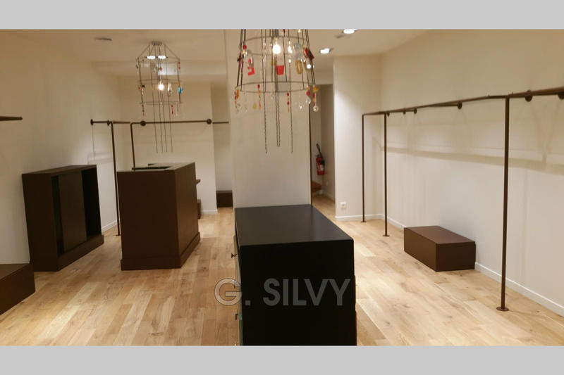 Fonds de commerce - 75 m²