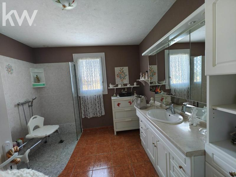 Viager - Maison - 174 m² - 6 pièces