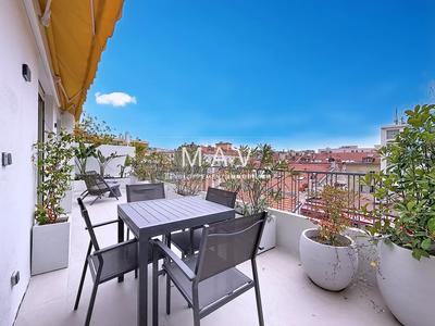 Appartement - 95 m² - 4 pièces