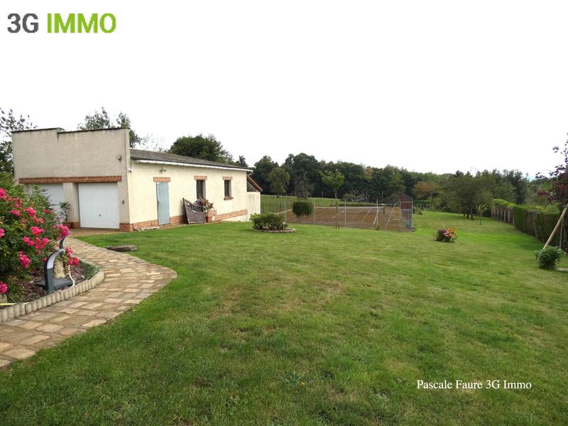 Maison traditionnelle - 197 m² - 10 pièces