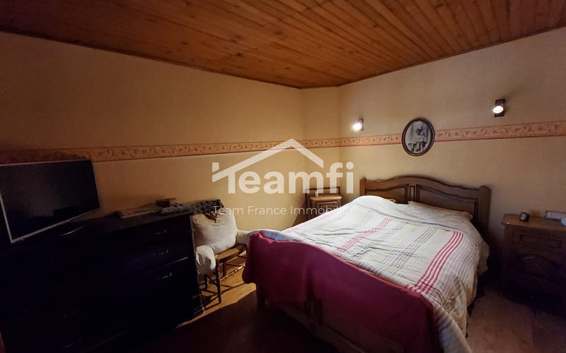 Maison traditionnelle - 139 m² - 6 pièces