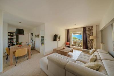 Appartement - 93 m² - 5 pièces