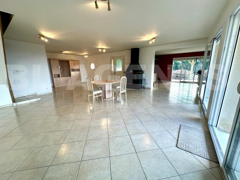 Villa - 163 m² - 6 pièces