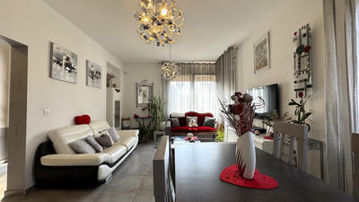 Appartement - 105 m² - 4 pièces