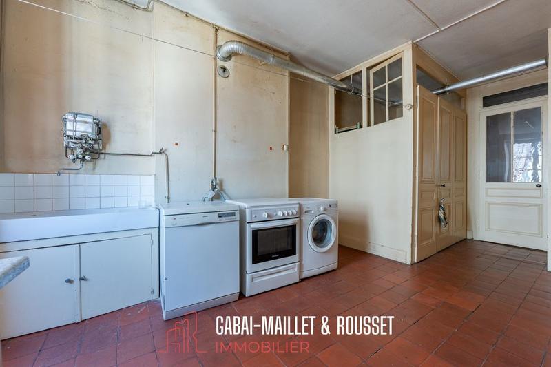 Appartement ancien - 114 m² - 4 pièces