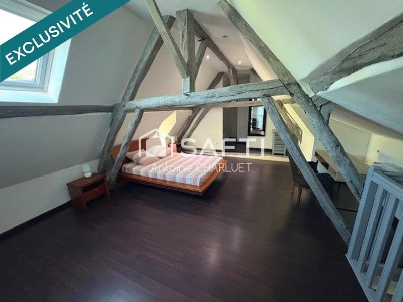 Maison - 255 m² - 9 pièces