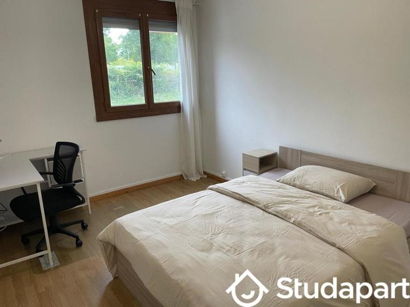 Chambre - 9 m² - 1 pièce