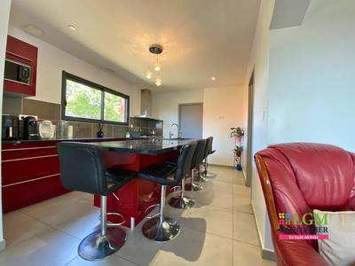 Maison - 159 m² - 6 pièces