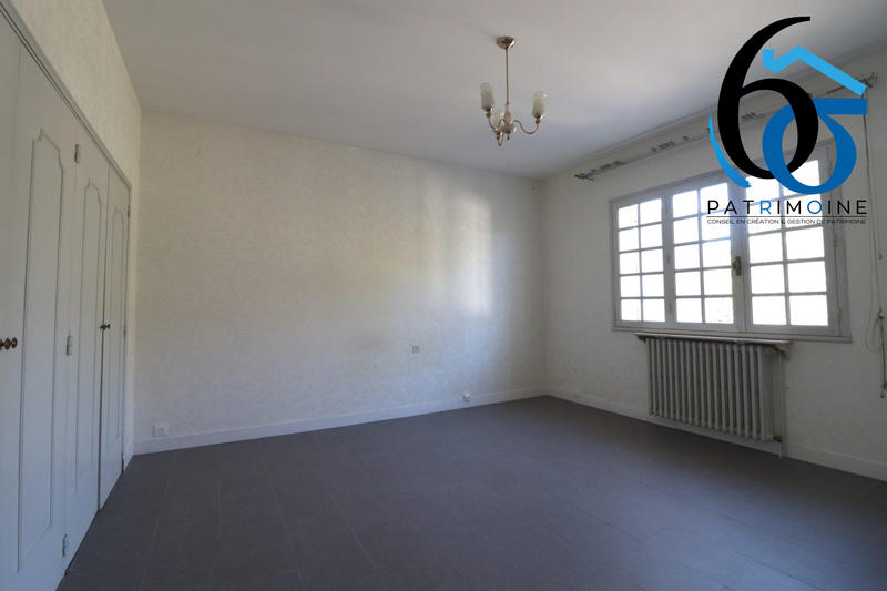 Maison - 218 m² - 7 pièces