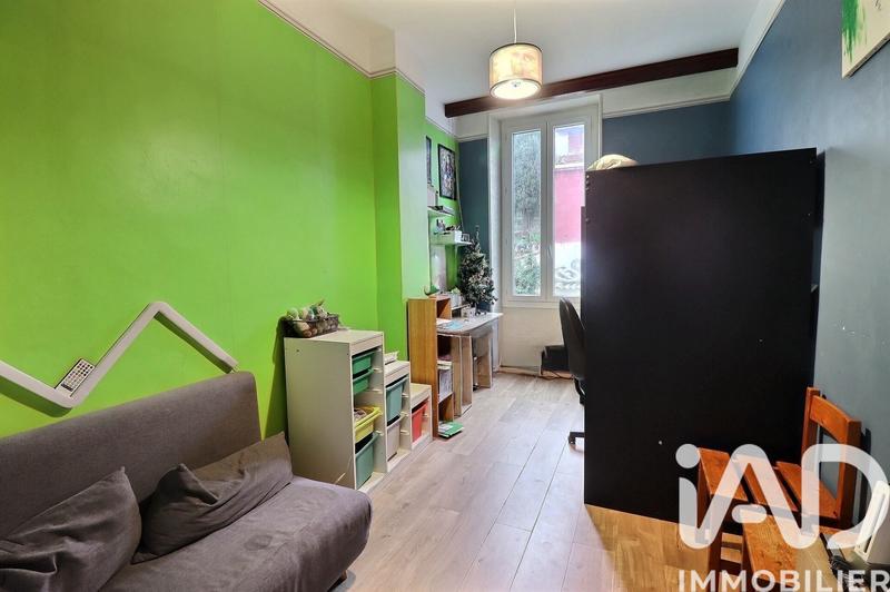 Appartement - 100 m² - 5 pièces