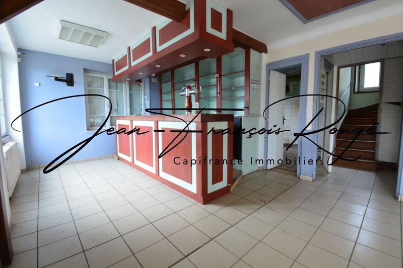 Local commercial - 230 m² - 12 pièces