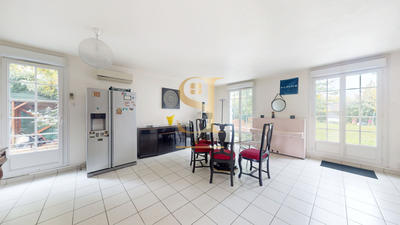 Maison - 172 m² - 7 pièces