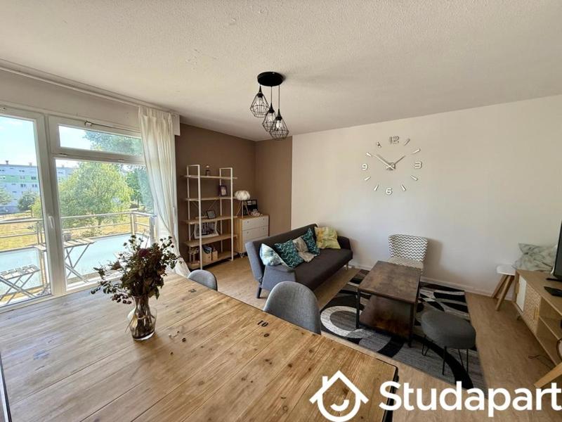 Chambre - 10 m² - 1 pièce