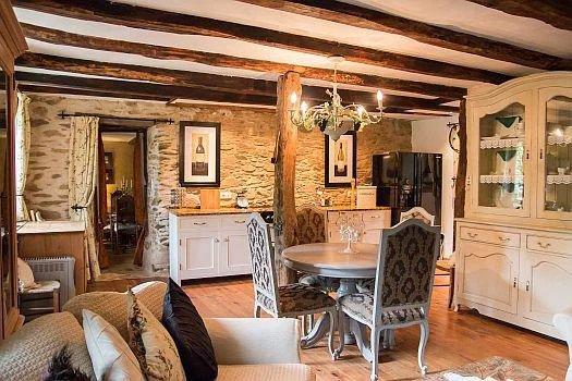 Maison de village - 200 m² - 7 pièces