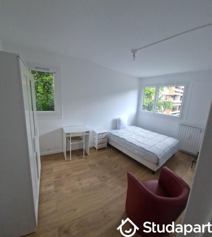 Chambre - 12 m² - 1 pièce